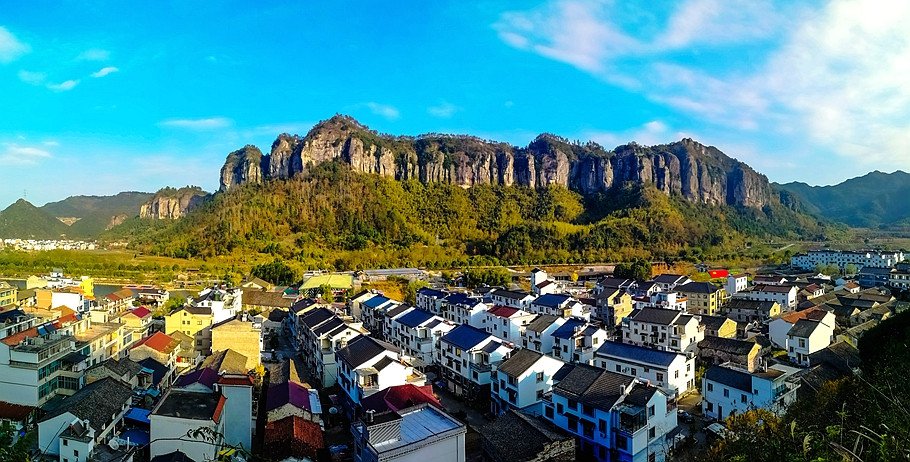 天台县后岸村,隐藏一条十里铁甲龙,徐霞客称为悬崖盘列的山崖