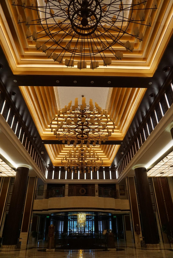 【横店雷迪森度轻奢周末】住欧式庄园,玩秦王宫