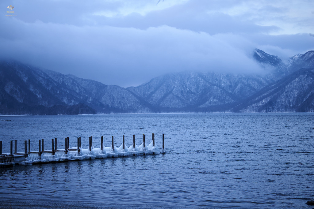 冬游日光中禅寺湖,别样的冰雪奇观,静谧清幽的人间仙境