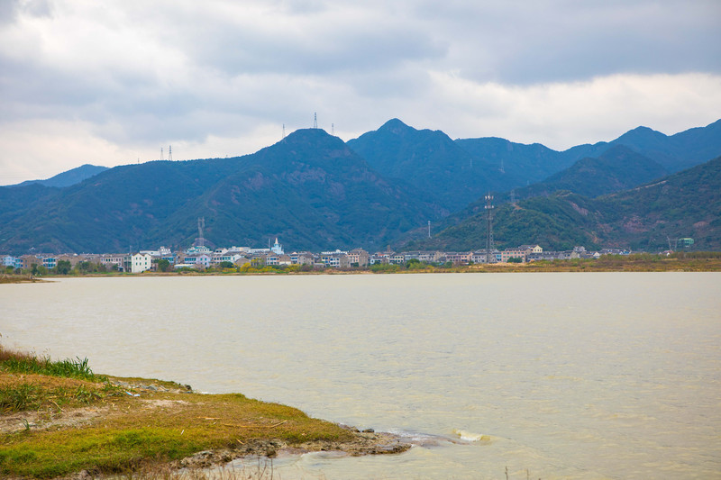 却鲜少有人知道,在浙江台州也有座"西湖",一座被称为"台州西湖"的飞龙