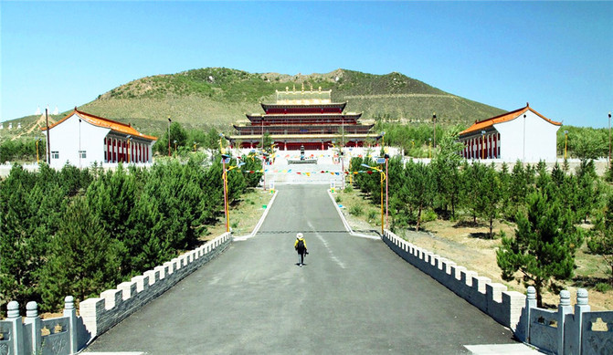 到草原上去流浪,一场永存记忆的旅行;内蒙古乌兰浩特,成吉思汗庙,葛根