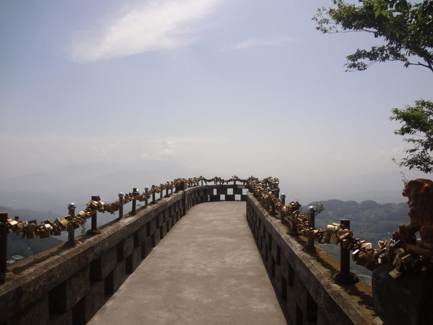 重庆綦江鸡公嘴一日游