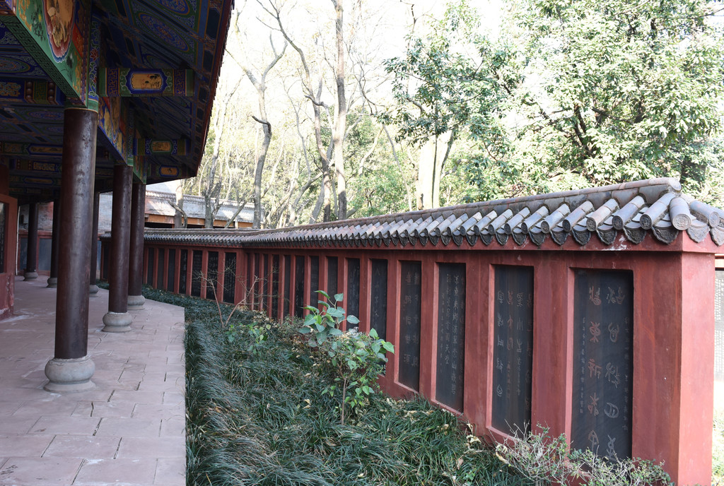 光福寺内景:地震碑林.全国四大碑林之一.