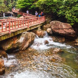 广州白水寨风景名胜区登高观瀑生态一日游【全车消毒 免洗洗手液 测量