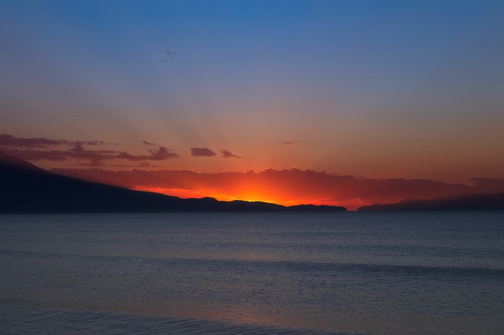 与希腊隔海相望的爱琴海落日.