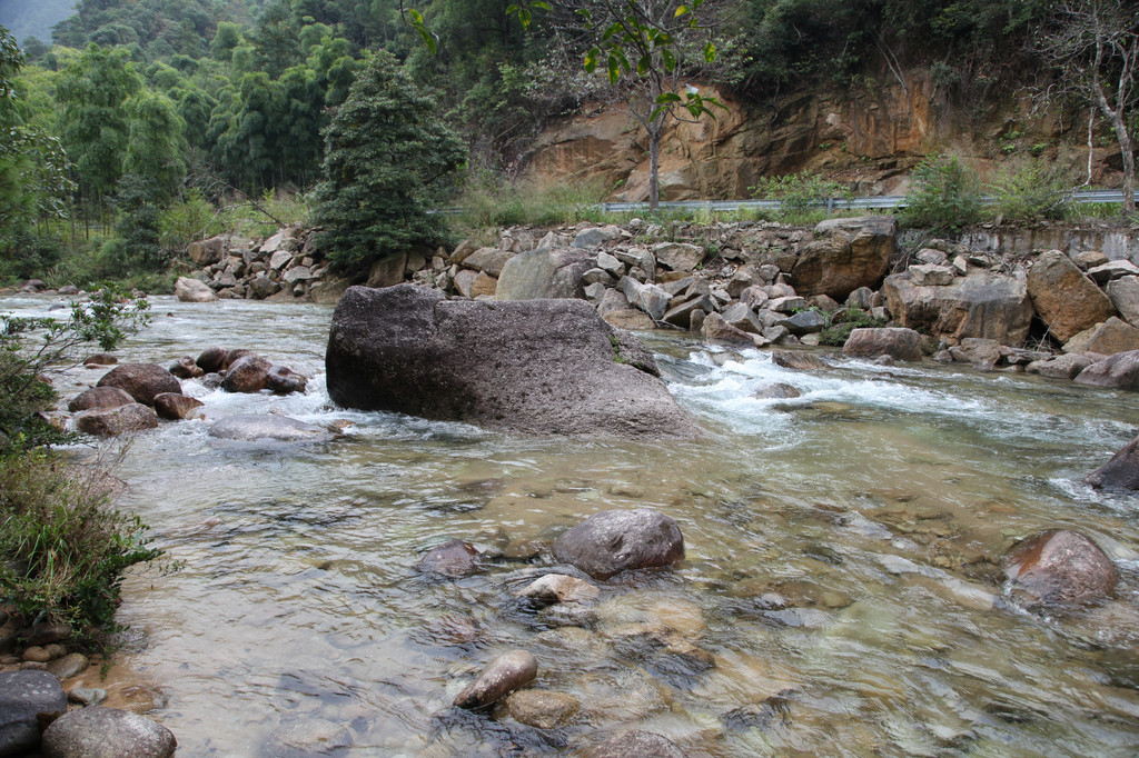 鱼背,梧风洞景区