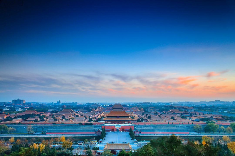 多间客房和屋顶花园露台都可以欣赏紫禁城的宏伟景观,近距离感受北京