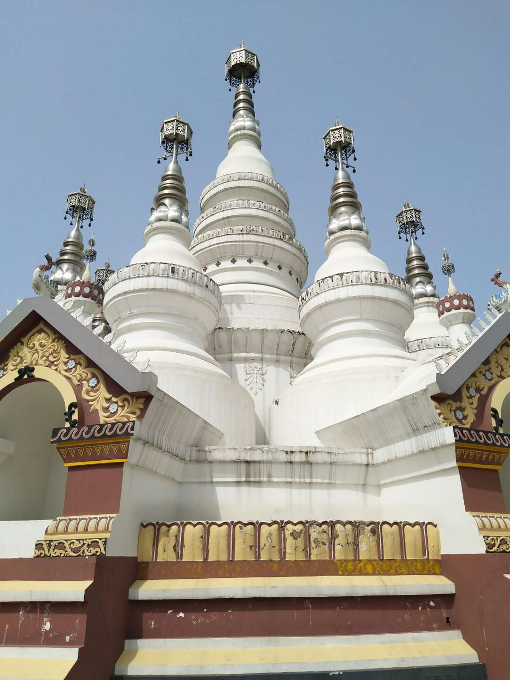 曼飞龙塔,三大佛教典型建筑之一,样式很漂亮.