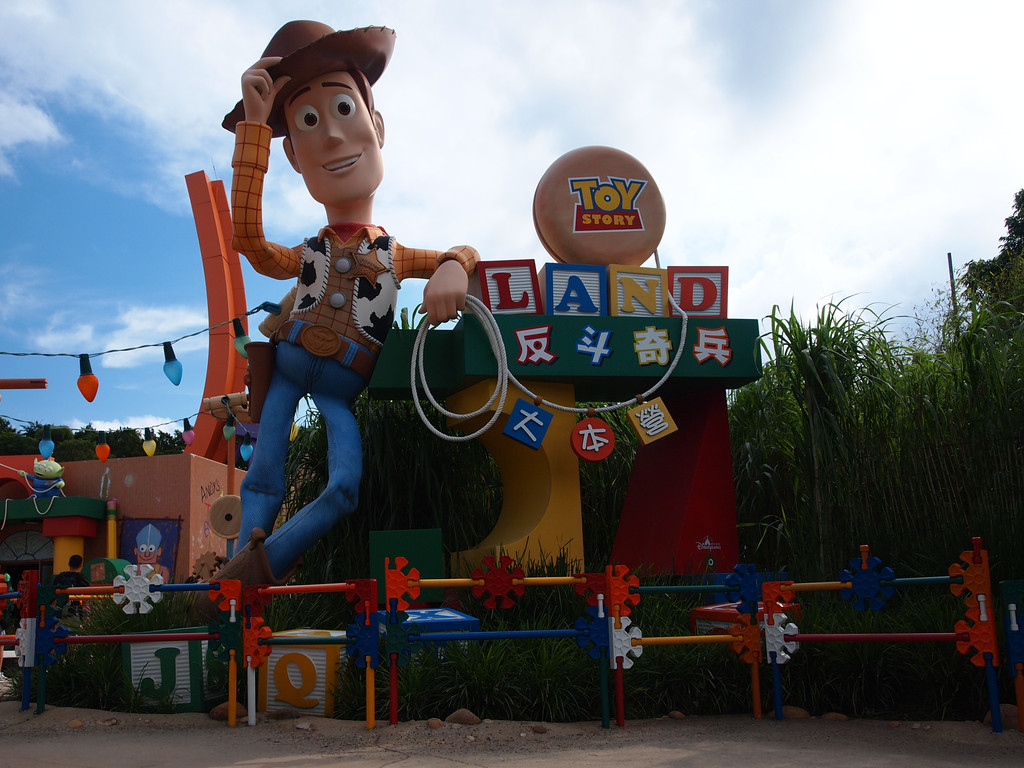 反斗奇兵大本营,小懿只是路过这里,觉得该区域的设施还是适合小朋友们