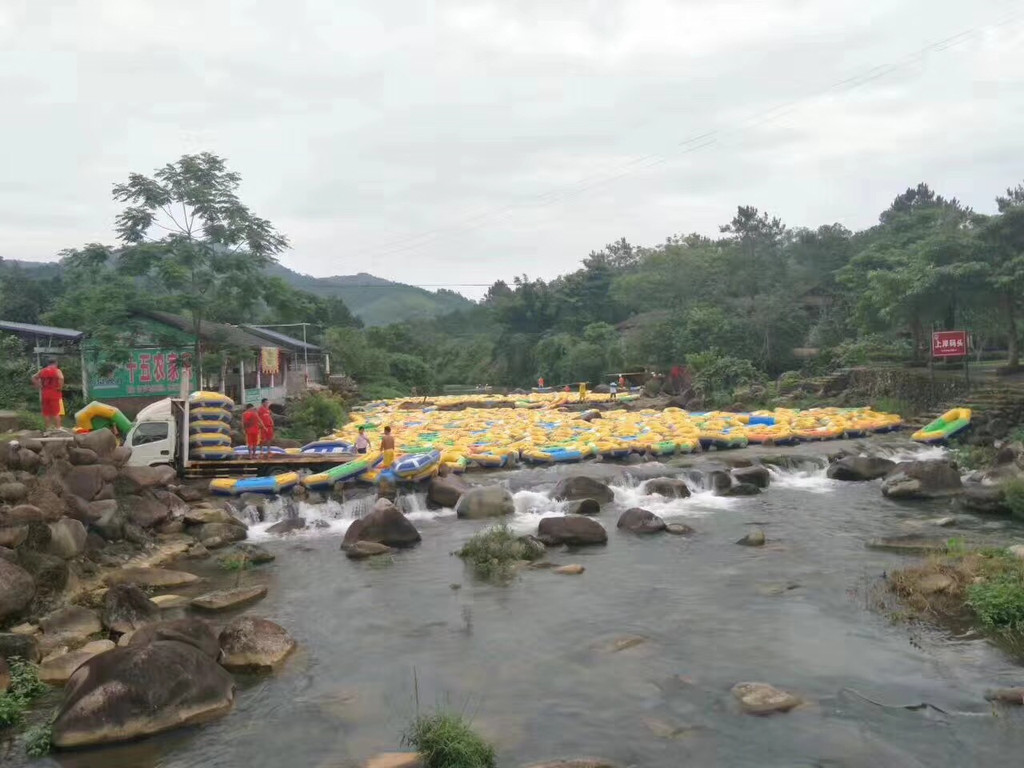 东兴野人谷漂流记