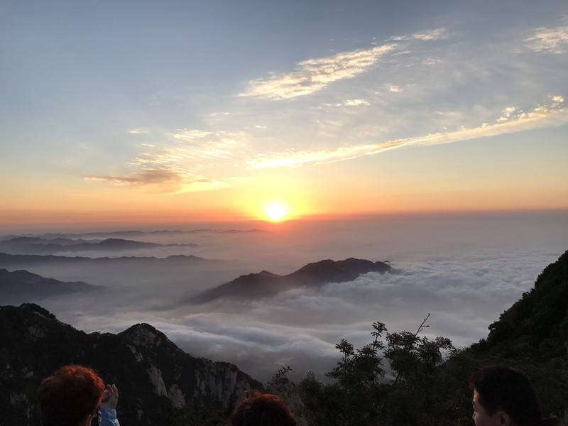 登泰山,观日出