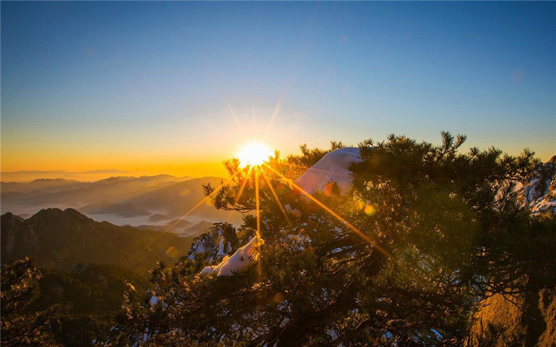 听说今年黄山已经开始下雪了,看了这篇攻略就可以收拾收拾准备出发啦