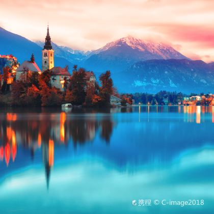 斯洛文尼亚布莱德湖+洞窟城堡+波斯托伊纳溶洞一日游|精致小团 斯洛文尼亚布莱德湖+洞窟城堡+波斯托伊纳溶洞一日游|精致小团