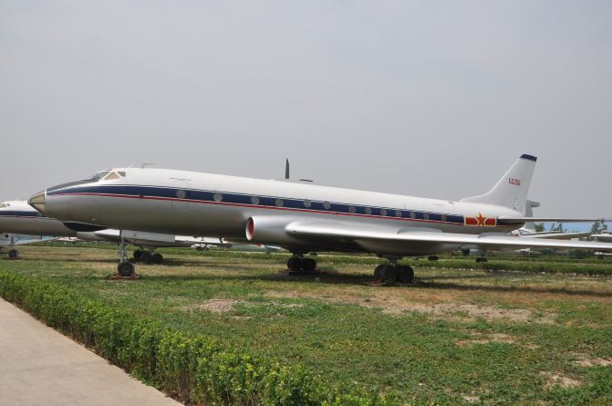 前苏联图-124型客机
