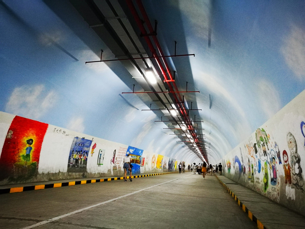 中国最文艺的隧道!厦门大学芙蓉隧道,1000余米的涂鸦时光!
