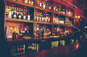 威海噎喽酒吧电话\/地址\/菜系\/点评\/营业时间