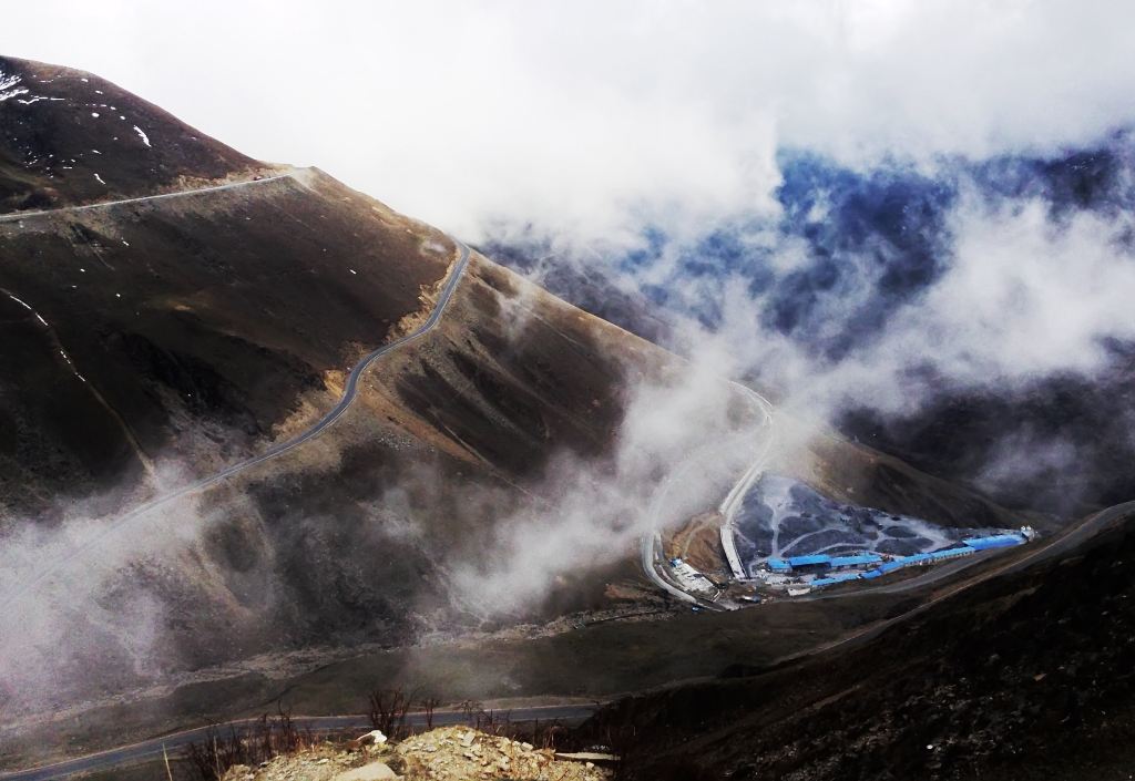 人生第一座5000米雪山--四姑娘山,山友,协作和simond
