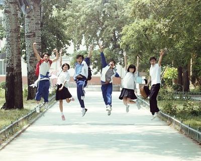 《匆匆那年》是2014年出品的校园爱情片