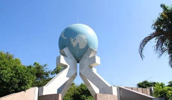 2,汕头北回归线标志塔