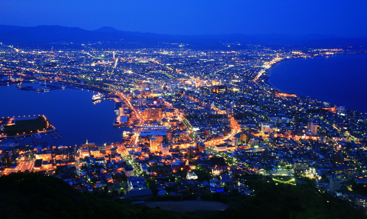 春游北海道,泡温泉赏芝樱,看函馆百万夜景