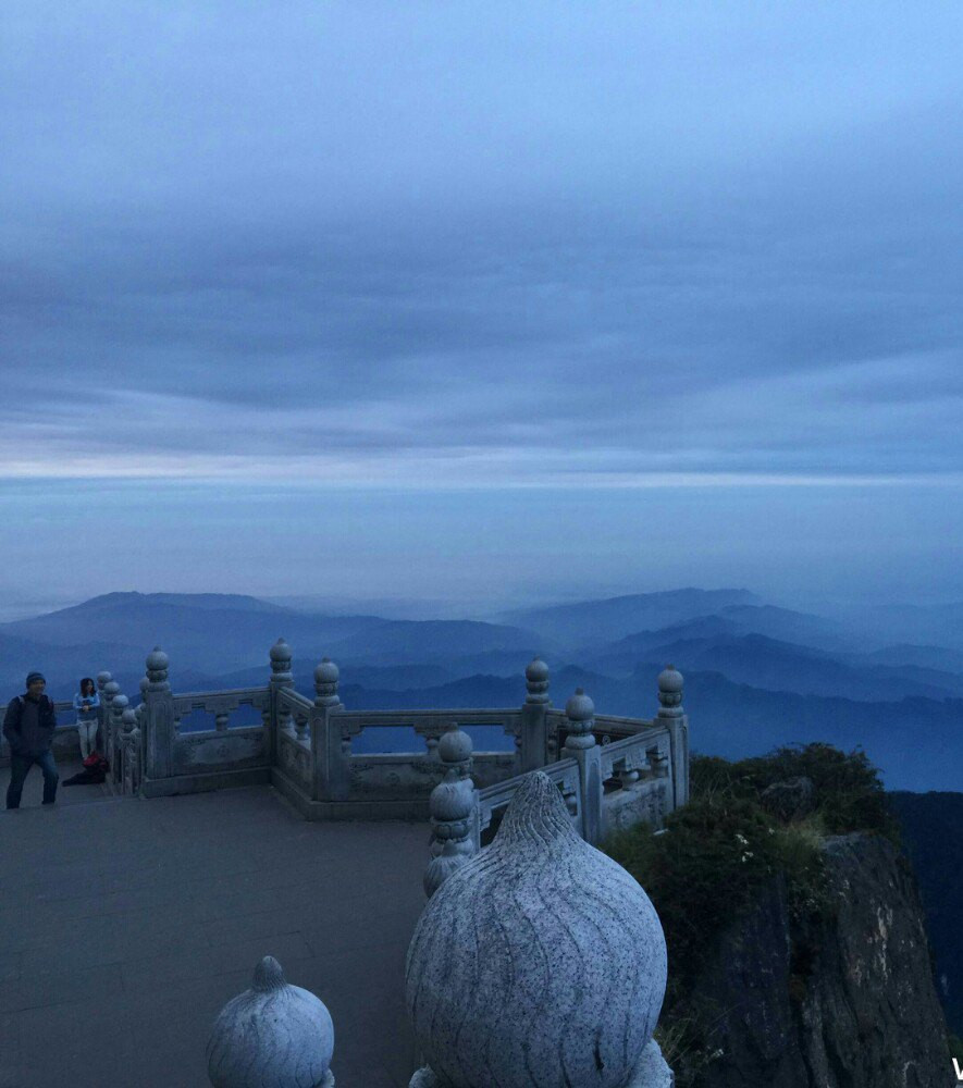 峨眉圣灯