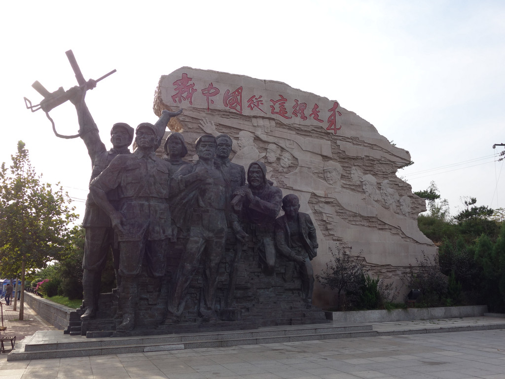 自1992年以来,新建了西柏坡纪念碑,西柏坡石刻园,西柏坡影像资料馆