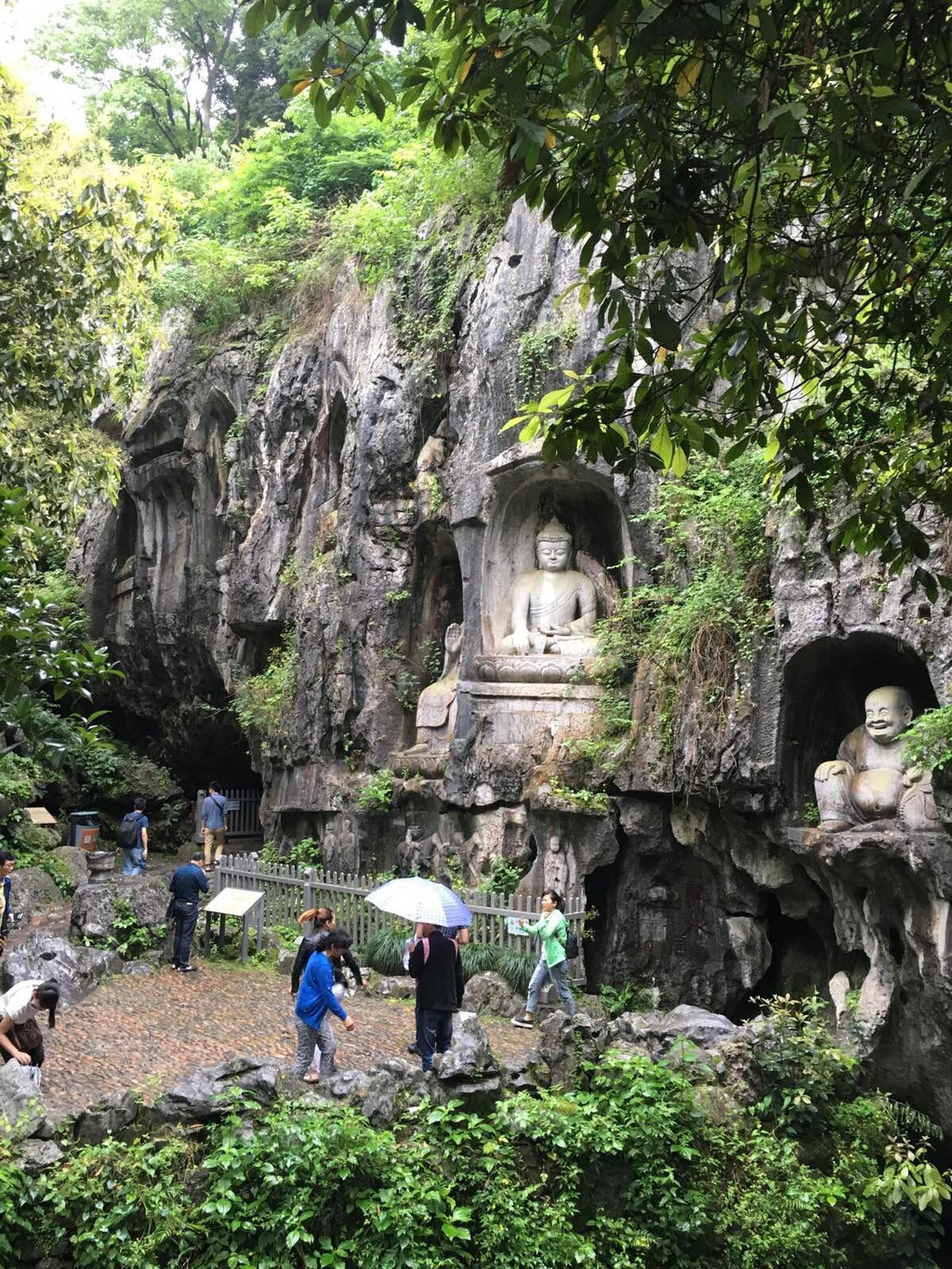 爸爸一直说灵隐寺很有名,一定要去看看.