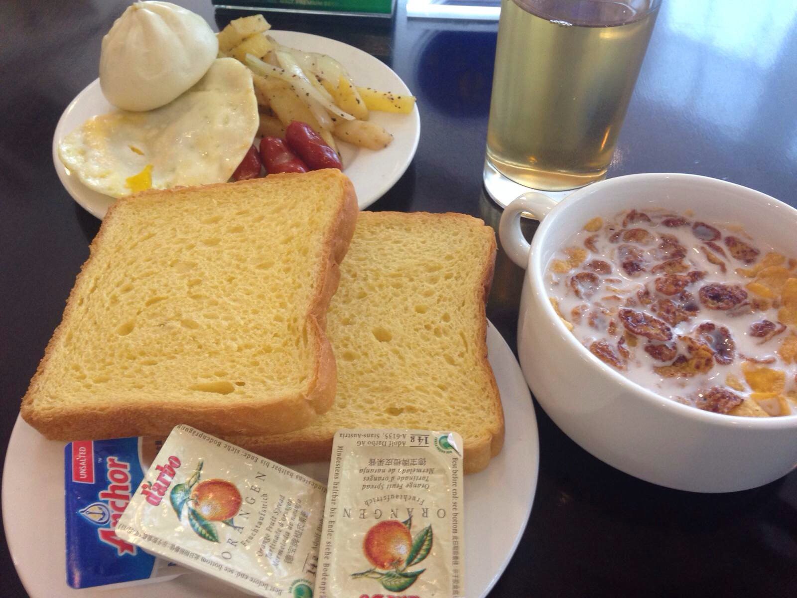 早餐吃的好丰富啊 天津滨海国际机场