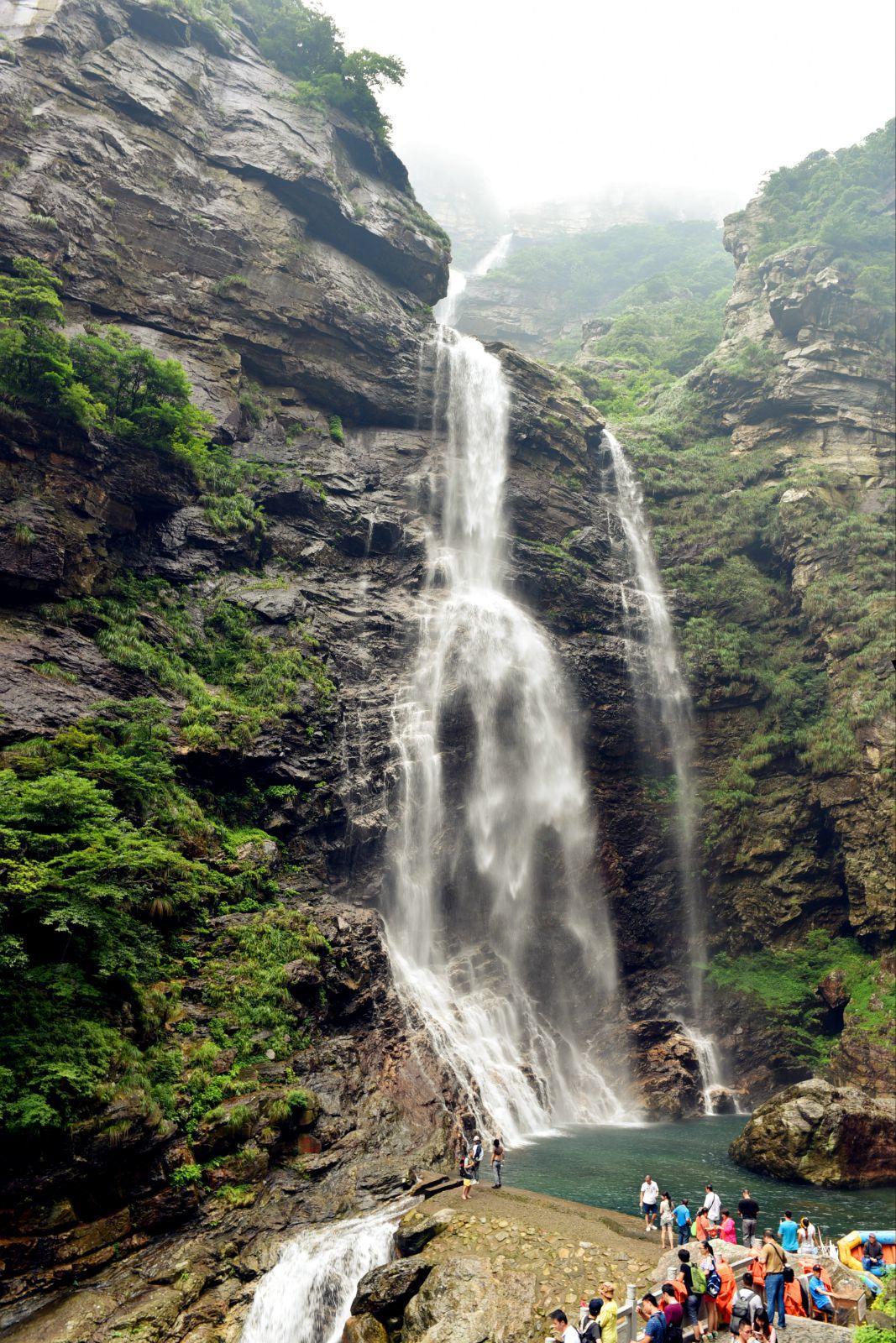 三叠泉全景 庐山三叠泉