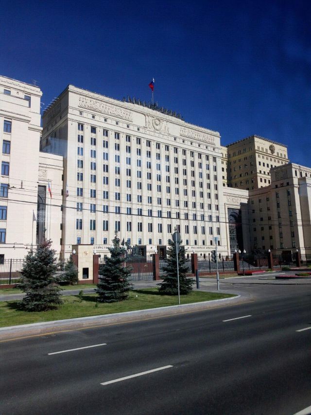 莫斯科是俄罗斯的首都,国防部等政府大楼都坐落于此,其中一些很有特色