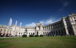 维也纳英雄广场天气预报,历史气温,旅游指数,英