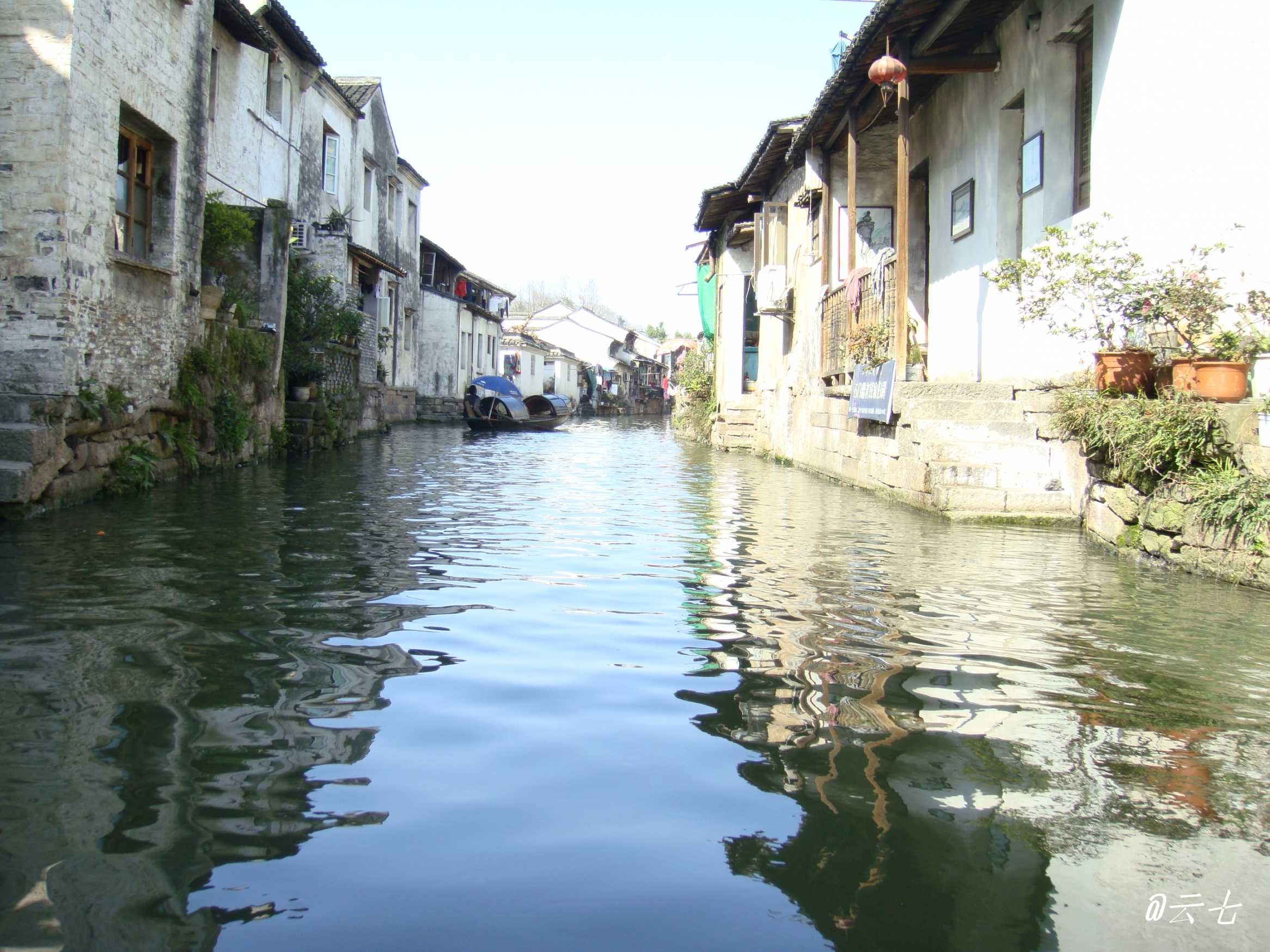 顺便在门口的小店吃了当地特色的碗面条,算是体验了一把绍兴生活