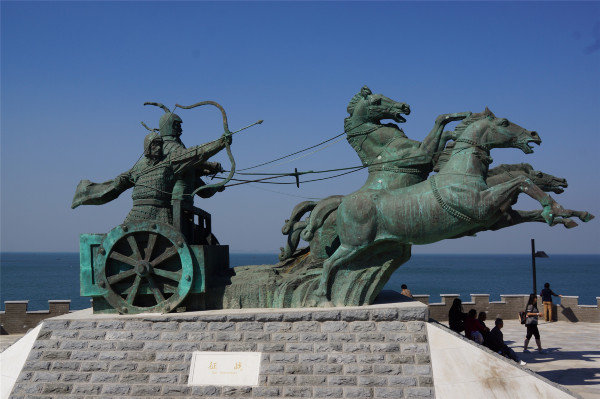 这组雕塑非常有气势.尤其是四匹形态各异的奔马.怒马!