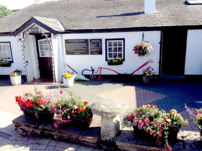 旅行归来聊见闻(3)苏格兰著名旅游景点:结婚小