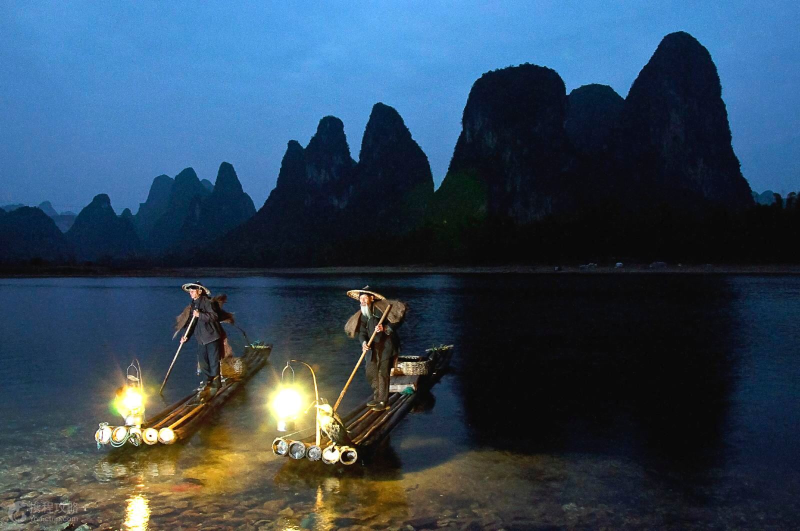 体验旅行中的旖旎; 遇龙河风景区:遇龙河是围绕在阳朔县西南部的