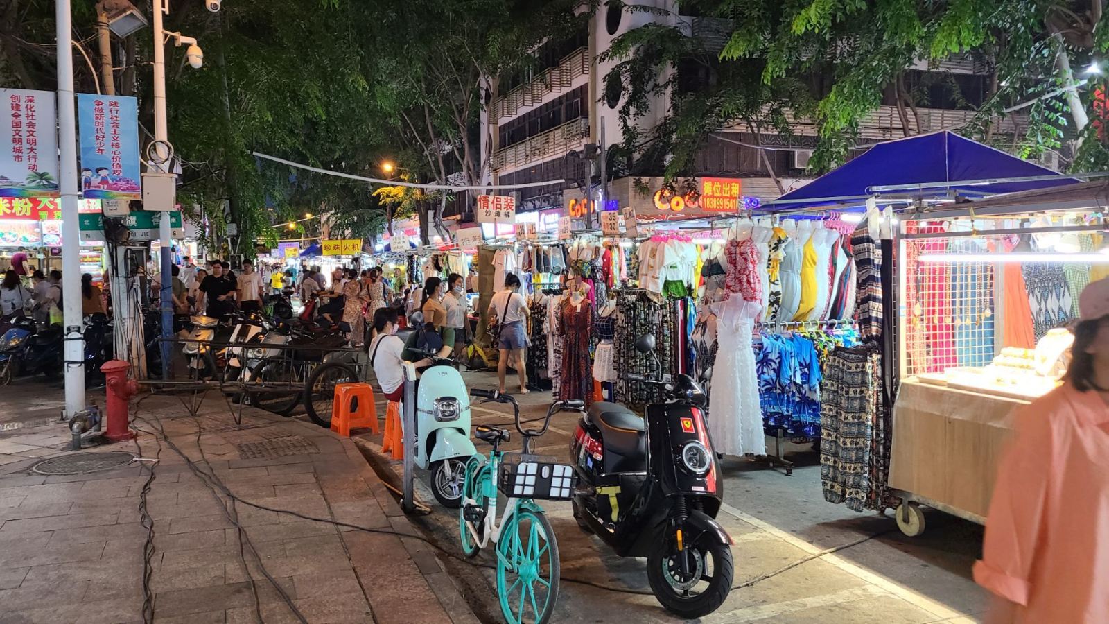 泰国曼谷 是隆夜市 ตลาดกลางคืนสีลม