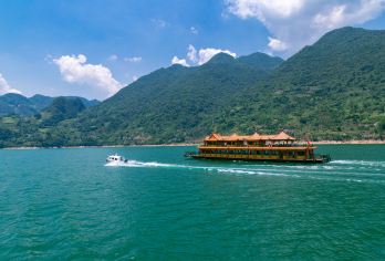 宜昌清江画廊一日游【2—8人私家团】【根据人数升级车型，本地专业司机路途介绍景区情况，无任何隐藏收费】