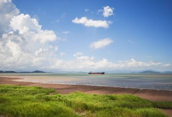 小团青岛海底世界+黄岛金沙滩一日游【游艇出海/含门票】【经典老牌旅游线路，青岛深度游】