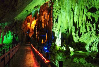 奇梁洞+竹山苗寨一日游【精致小团/溶洞奇观一价全含无自费】【探秘湘西神秘秘境.网红打卡地】