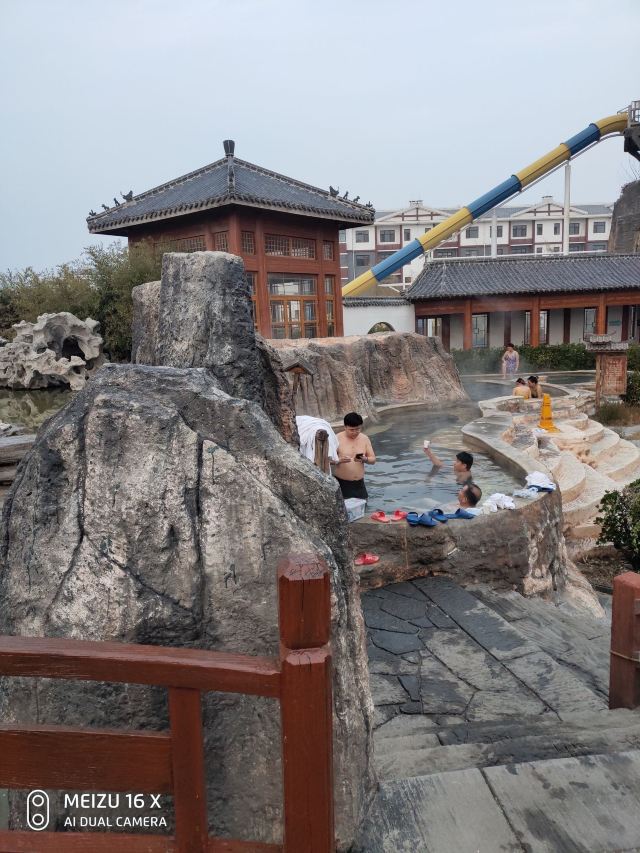 德百温泉度假村