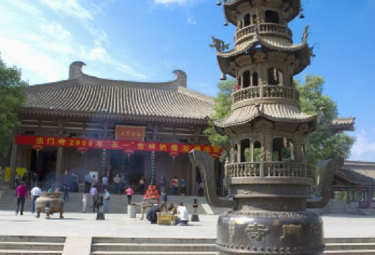 【精选】法门寺+乾陵+懿德 跟团一日游  （车导）【[亮点一]三环内接早+赠送使用无线耳麦+赠送懿德太子。】