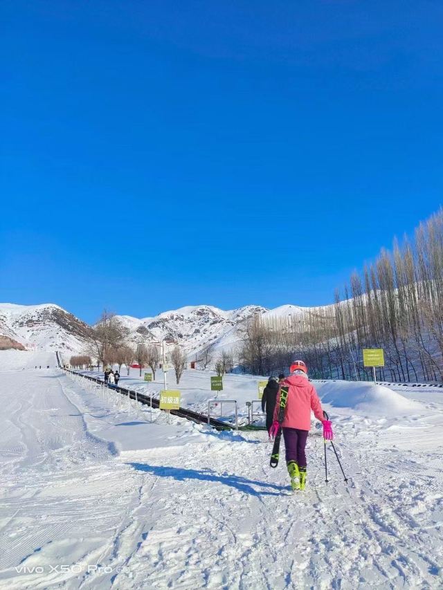 伊宁市阿勒玛滑雪场攻略,伊宁市阿勒玛滑雪场门票/游玩攻略/地址/图片