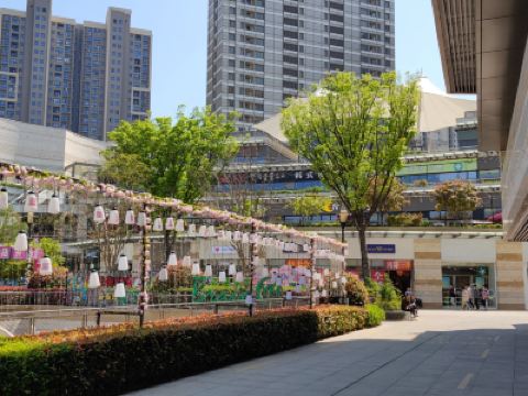 上海宝龙广场购物攻略 宝龙广场物中心 地址 电话 营业时间 携程攻略