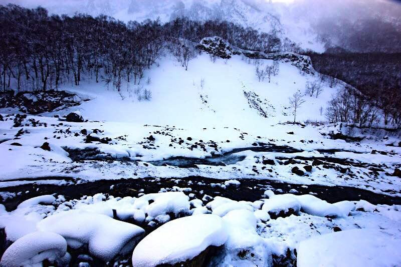 冰天雪地任我闯.漫雪纷飞背包行