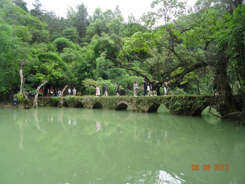 黔南多少人口_黔南民族师范学院(3)