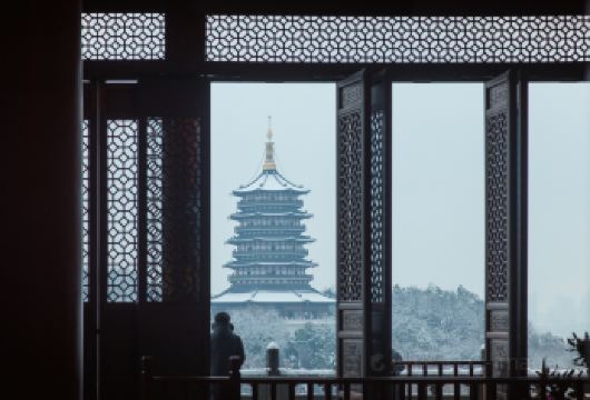 杭州西湖游船+雷峰塔半日游【可选上午/下午纯玩讲解含门票】【[保证纯玩]没有购物安排，没有强制消费，没有隐形消费，安排合理。】