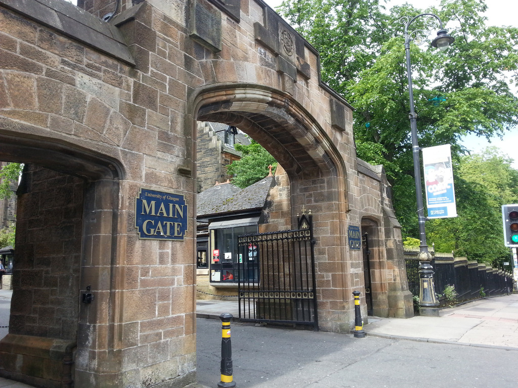 格拉斯哥大学始建于1451年,是全球最古老的10所大学之一.