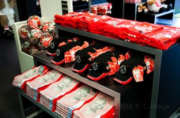 【携程攻略】阿姆斯特丹荷兰运动纪念品店(阿