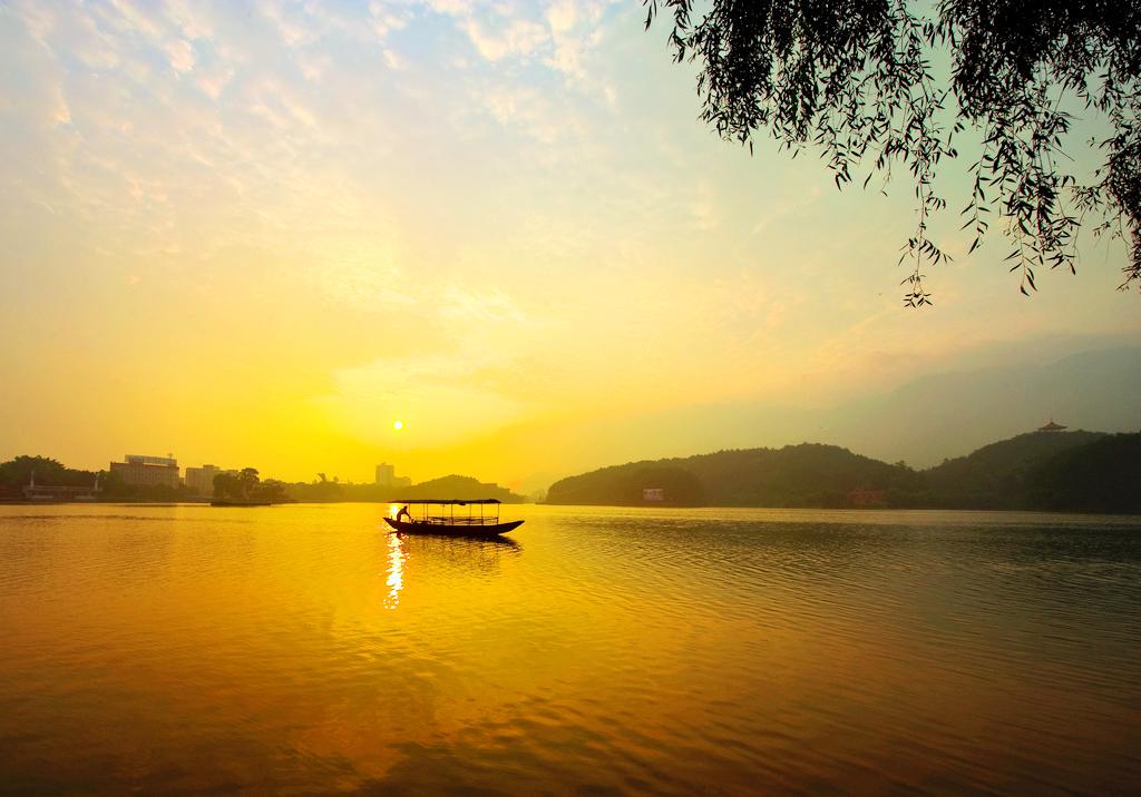 花样龙水湖