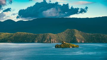 里务比岛远景